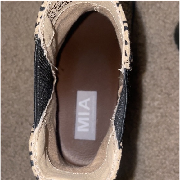 MIA | Cheetah Block Heel Closed Toe Slip On Booties/Boots | NEW!! 🤎🖤 - Picture 6 of 10